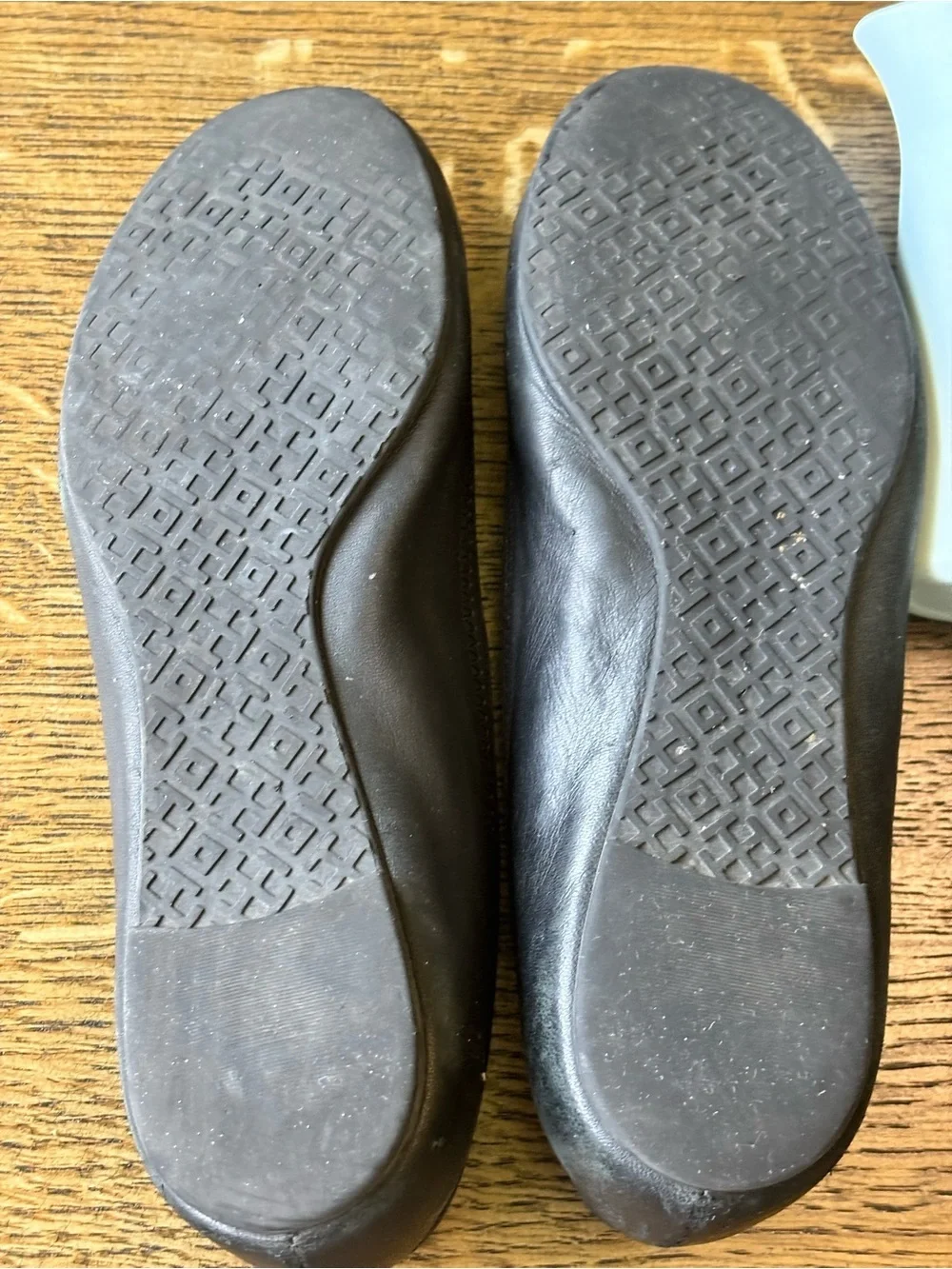 Tory Burch Black Leather Reva Ballet Flats Gold Logo Travel Shoes 6